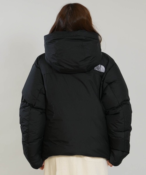 THE NORTH FACE（ザノースフェイス）の「THE NORTH FACE/ザ・ノース・フェイス SHORT BALTRO LT JK ショート バルトロライトジャケット ダウンジャケット 防水 NDW92551（ダウンジャケット/コート・レディース・ライトカーキ/ネイビー/フューシャピンク/ブラック・L/M/S）」の6枚目の写真