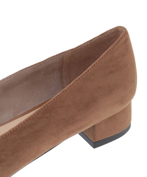 YECCA VECCA（イェッカヴェッカ）の「バックルローヒールパンプス（パンプス・レディース・ブラック/ベージュ/キャメル・22.5cm/23.5cm/24.5cm）」の12枚目の写真