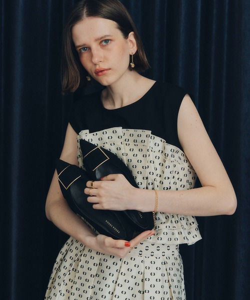 YECCA VECCA（イェッカヴェッカ）の「バックルローヒールパンプス（パンプス・レディース・ブラック/ベージュ/キャメル・22.5cm/23.5cm/24.5cm）」の18枚目の写真