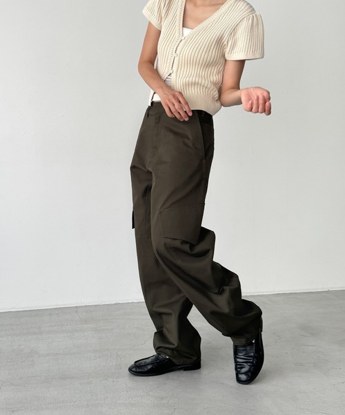 CANAL JEAN（キャナルジーン）の「バレルレッグツイストカーゴパンツ（カーゴパンツ・レディース・ブラック/カーキ・マルチサイズ）」の3枚目の写真