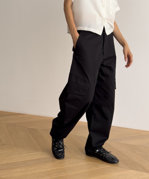 CANAL JEAN（キャナルジーン）の「バレルレッグツイストカーゴパンツ（カーゴパンツ・レディース・ブラック/カーキ・マルチサイズ）」の6枚目の写真