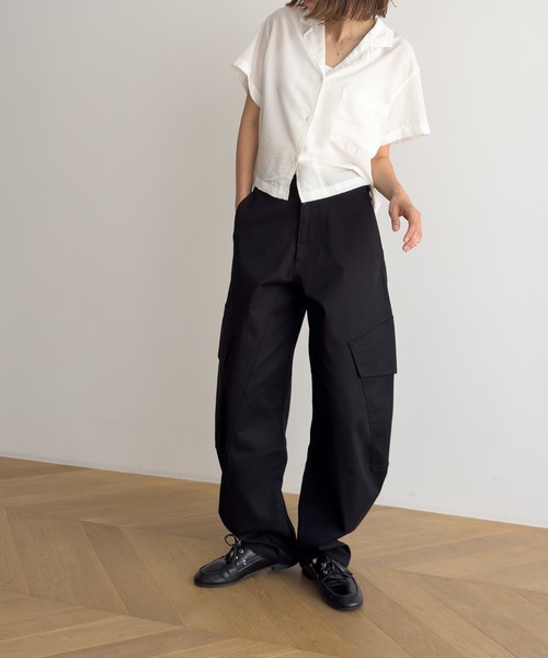 CANAL JEAN（キャナルジーン）の「バレルレッグツイストカーゴパンツ（カーゴパンツ・レディース・ブラック/カーキ・マルチサイズ）」の8枚目の写真