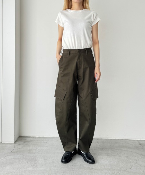 CANAL JEAN（キャナルジーン）の「バレルレッグツイストカーゴパンツ（カーゴパンツ・レディース・ブラック/カーキ・マルチサイズ）」の13枚目の写真