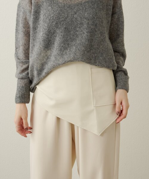 Omekashi（オメカシ）の「フェイクレザートライアングルマルチストール（ストール/ショール・レディース・オフホワイト/ブラック・ONE SIZE）」の17枚目の写真