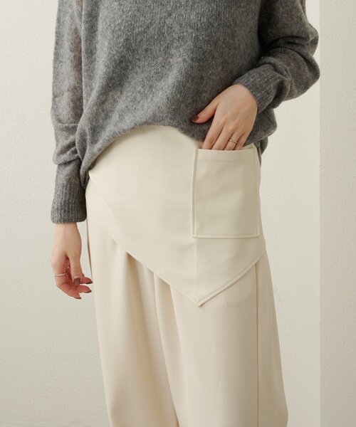 Omekashi（オメカシ）の「フェイクレザートライアングルマルチストール（ストール/ショール・レディース・オフホワイト/ブラック・ONE SIZE）」の16枚目の写真