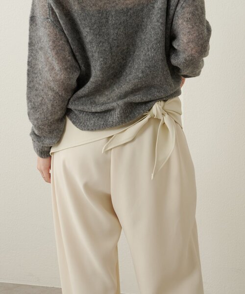 Omekashi（オメカシ）の「フェイクレザートライアングルマルチストール（ストール/ショール・レディース・オフホワイト/ブラック・ONE SIZE）」の14枚目の写真