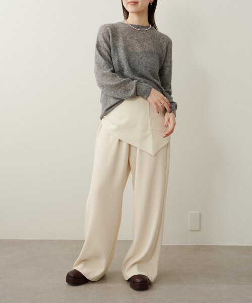 Omekashi（オメカシ）の「フェイクレザートライアングルマルチストール（ストール/ショール・レディース・オフホワイト/ブラック・ONE SIZE）」の13枚目の写真