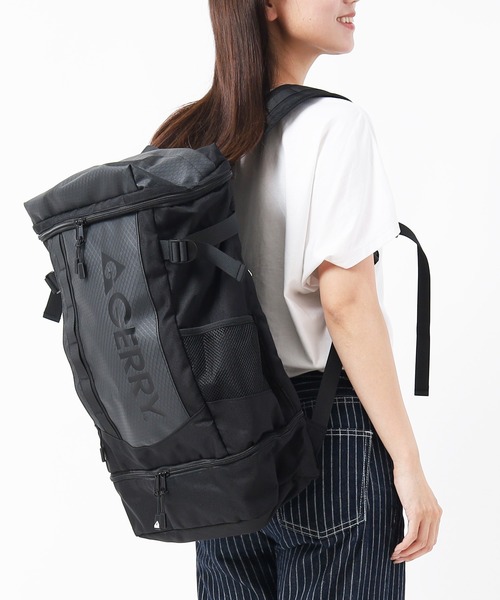 GERRY(ジェリー)の「GERRY ジェリー バックパック 撥水レインカバー付き 大容量リュック(バックパック/リュック・メンズ・ブラック/シルバー・ONE SIZE)」の1枚目の写真