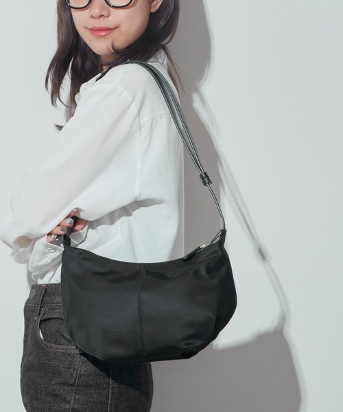 NOTHING WRITTEN / ナッシングリトゥン Nylon shoulder mini bag