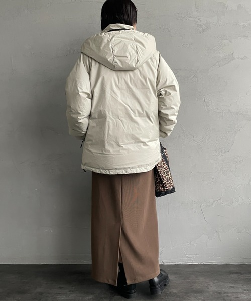 NANGA（ナンガ）の「[NANGA/ナンガ] 別注 オーロラダウンジャケット（ダウンジャケット/コート・レディース・アイボリー/グリーン/ブラック・M/S/L/XL）」の14枚目の写真