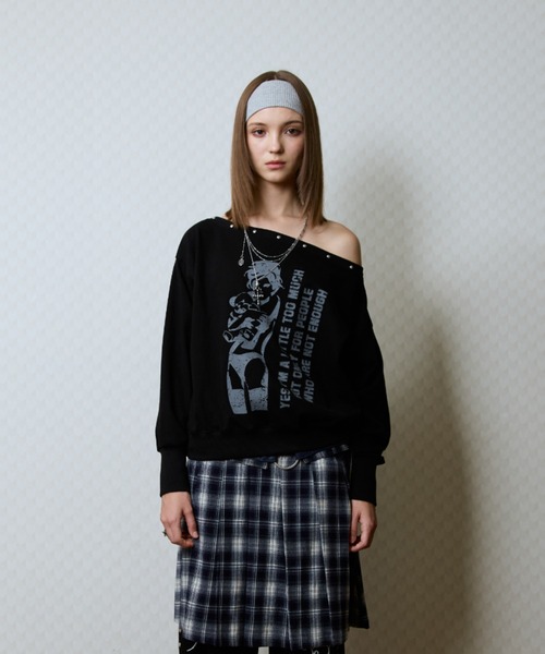LUVISTRUE(ラヴイズトゥルー)の「GT ONE SHOULDER SWEATSHIRT(スウェット・レディース・グレー/ブラック・FREE)」の9枚目の写真