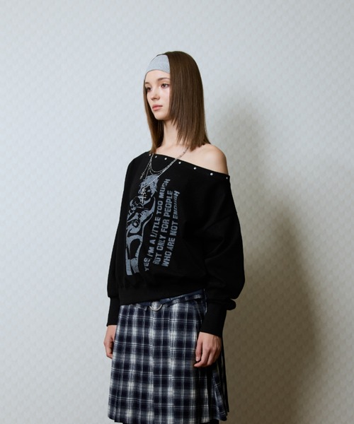 LUVISTRUE(ラヴイズトゥルー)の「GT ONE SHOULDER SWEATSHIRT(スウェット・レディース・グレー/ブラック・FREE)」の10枚目の写真