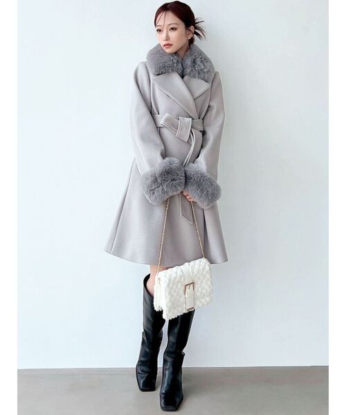 RESEXXY（リゼクシー）の「キルティングファーコンパクトバッグ（ハンドバッグ・レディース・ホワイト/ブラック・FREE）」の11枚目の写真