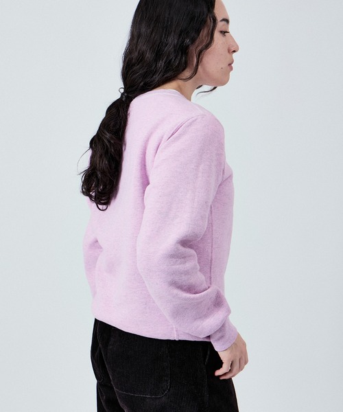 M TO R(ムウトアール)の「【RUSSELL ATHLETIC for M TO R】DYED EMBRO SWEATSHIRTS UNISEX(スウェット・レディース・ネイビー/ライトグレー/レッド/ピンク・M/L/XL/S)」の3枚目の写真