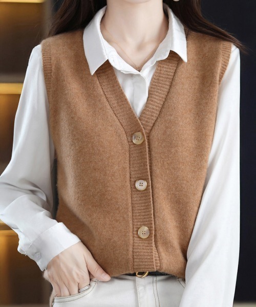 Miniministore（ミニミニストア）の「Vネックニットベストレディースニットジレ（ベスト・レディース・ブラック/ブラウン/キャメル/ライトベージュ/ダークベージュ・FREE）」の5枚目の写真