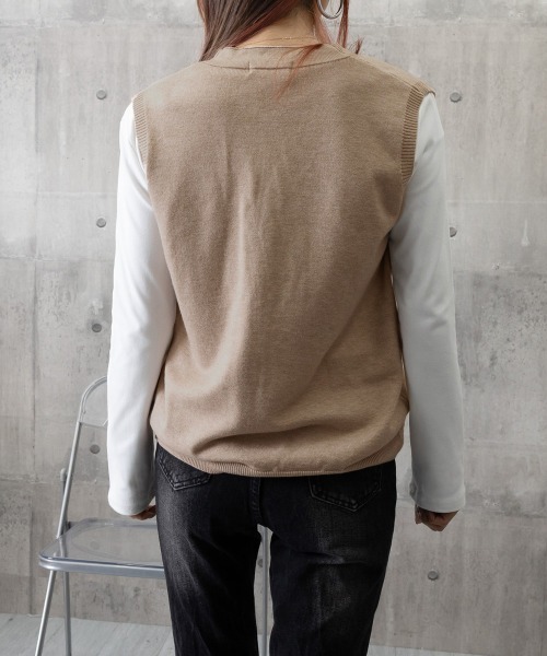 Miniministore（ミニミニストア）の「Vネックニットベストレディースニットジレ（ベスト・レディース・ブラック/ブラウン/キャメル/ライトベージュ/ダークベージュ・FREE）」の21枚目の写真