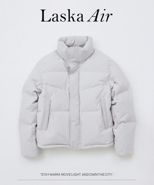 JOURNAL STANDARD(ジャーナルスタンダード)の「LASKA air / ラスカ エアー ショート スタンド グース ダウン(ダウンジャケット/コート・メンズ・ブラック系その他/ライトグレー/ベージュ・SMALL/MEDIUM/LARGE)」の1枚目の写真