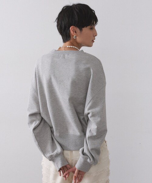 OPAQUE.CLIP(オペークドットクリップ)の「刺繍ロゴスウェット【洗濯機OK】(Tシャツ/カットソー・レディース・ネイビー/グレー・00)」の3枚目の写真
