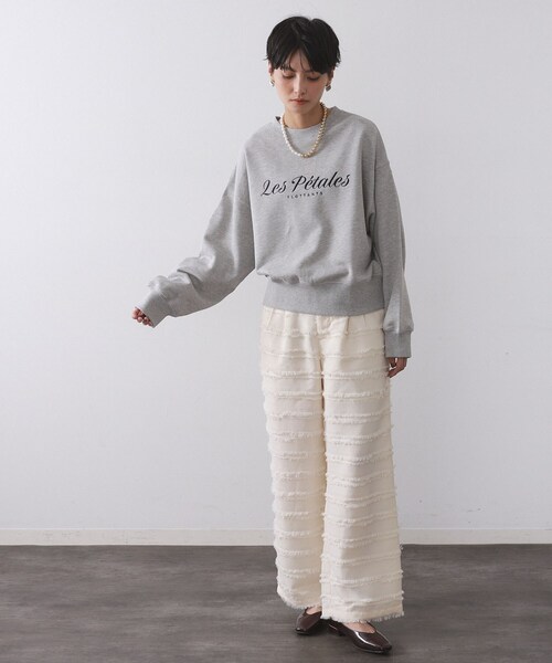 OPAQUE.CLIP(オペークドットクリップ)の「刺繍ロゴスウェット【洗濯機OK】(Tシャツ/カットソー・レディース・ネイビー/グレー・00)」の4枚目の写真