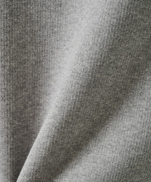 TAAKK(ターク)の「【TAAKK】TAPE EMBROIDERY JERSEY SWEAT SHIRT(スウェット・メンズ・グレー/ブラック・2/3)」の18枚目の写真