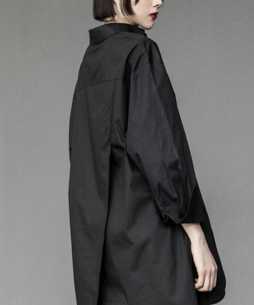 SallyLunn(サリーラン)の「モダンオーバーシャツ(シャツ/ブラウス・レディース・ホワイト/ブラック・MEDIUM/LARGE)」の7枚目の写真