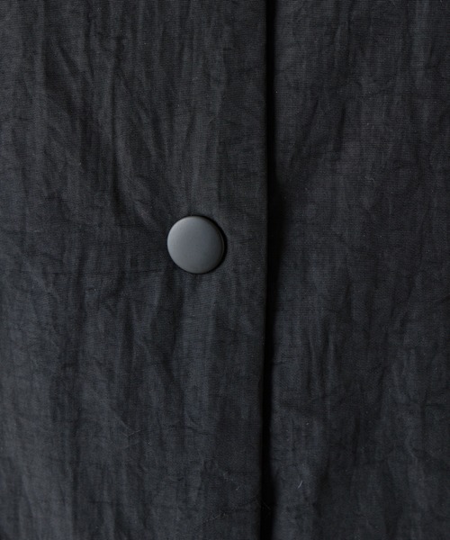 COLONY 2139（コロニートゥーワンスリーナイン）の「サイドジップノーカラー中綿ジャケット（ノーカラージャケット・レディース・カーキ/ブラック・FREE）」の13枚目の写真