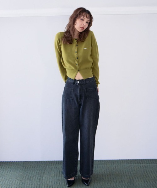 archives（アルシーヴ）の「【差がつくデザイン】クロスボタンニットカーディガン（カーディガン/ボレロ・レディース・グレー/アイボリー/グリーン/ブラック/レッド・MEDIUM）」の15枚目の写真