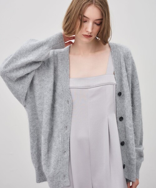 uncrave(アンクレイヴ)の「カシミヤファーニット カーディガン(カーディガン/ボレロ・レディース・ライトグレー系/ホワイト系・F)」の1枚目の写真