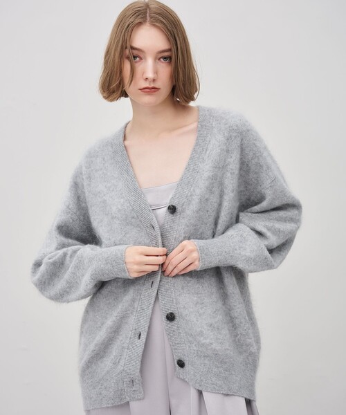uncrave(アンクレイヴ)の「カシミヤファーニット カーディガン(カーディガン/ボレロ・レディース・ライトグレー系/ホワイト系・F)」の5枚目の写真