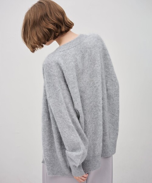 uncrave(アンクレイヴ)の「カシミヤファーニット カーディガン(カーディガン/ボレロ・レディース・ライトグレー系/ホワイト系・F)」の6枚目の写真