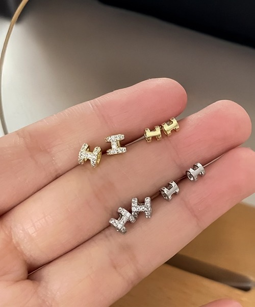 blackdia ocean(ブラックダイヤオーシャン)の「blackdia ocean Hモチーフ ミニピアス silver925(ピアス(両耳用)・レディース・シルバー系その他/ゴールド/シルバー/ゴールド系その他・MEDIUM/SMALL)」の6枚目の写真