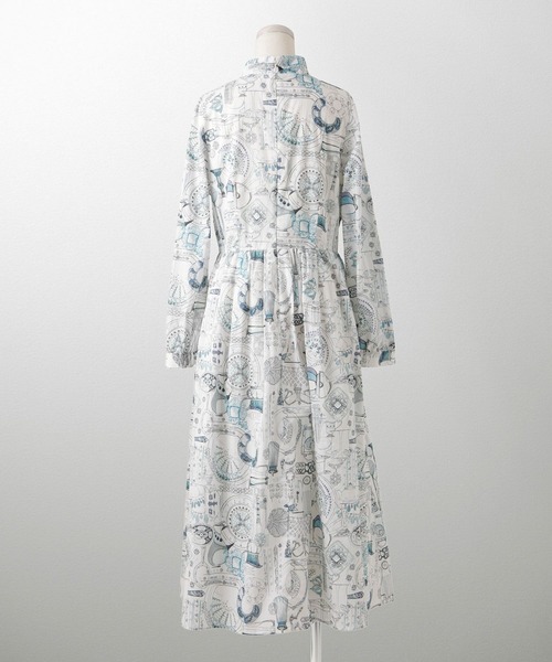 HUIT bouquet(ユイット)の「ボウタイ ワンピース Made with Liberty Fabric HUIT(ワンピース・レディース・グレー/ブルー/ベージュ/ピンク・M)」の15枚目の写真