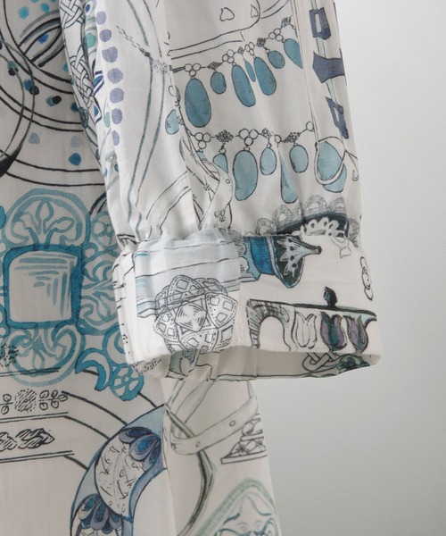 HUIT bouquet(ユイット)の「ボウタイ ワンピース Made with Liberty Fabric HUIT(ワンピース・レディース・グレー/ブルー/ベージュ/ピンク・M)」の6枚目の写真