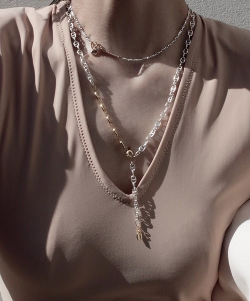 Soierie(ソワリー)の「レイヤード ネックレス (3Set) / Layered necklace (3Set)(ネックレス・レディース・シルバー×ゴールド・FREE)」の11枚目の写真