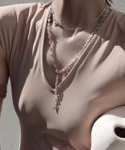 Soierie(ソワリー)の「レイヤード ネックレス (3Set) / Layered necklace (3Set)(ネックレス・レディース・シルバー×ゴールド・FREE)」の12枚目の写真