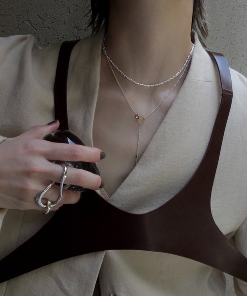 Soierie(ソワリー)の「レイヤード ネックレス (3Set) / Layered necklace (3Set)(ネックレス・レディース・シルバー×ゴールド・FREE)」の8枚目の写真