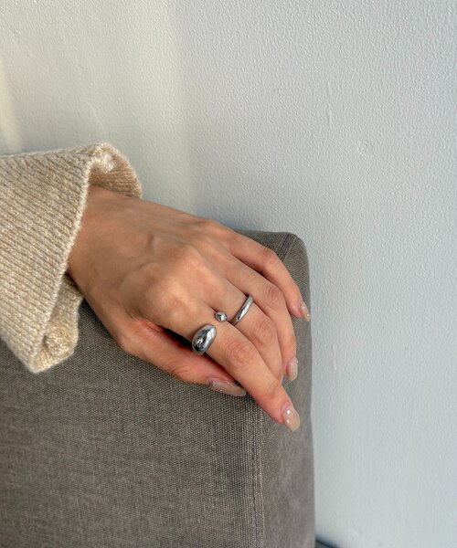 CAPRICIEUX LE'MAGE（カプリシューレマージュ）の「〈GOLDY/ゴールディ〉2SETぷっくりリング（リング・レディース・シルバー/ゴールド・FREE）」の4枚目の写真