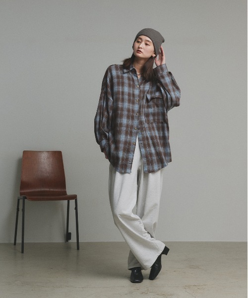 ad thie(アドティエ)の「ポケット付き オーバーサイズ チェックシャツ(シャツ/ブラウス・レディース・ブラック/ブルー/ブラウン・FREE)」の8枚目の写真