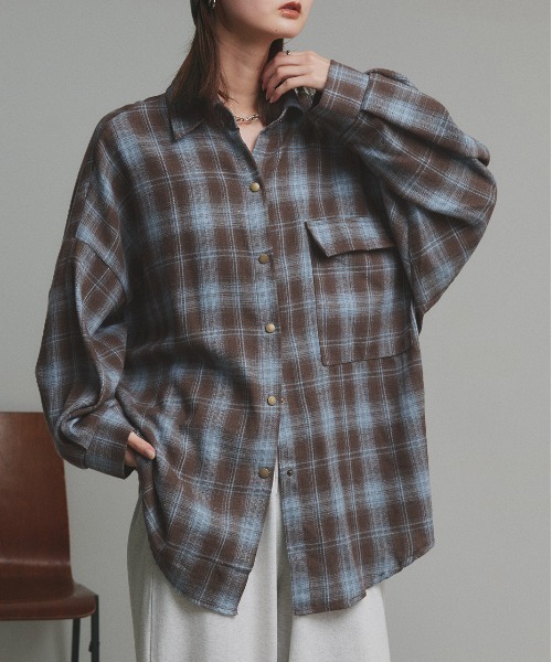 ad thie(アドティエ)の「ポケット付き オーバーサイズ チェックシャツ(シャツ/ブラウス・レディース・ブラック/ブルー/ブラウン・FREE)」の10枚目の写真