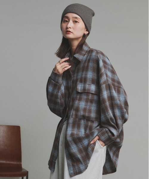 ad thie(アドティエ)の「ポケット付き オーバーサイズ チェックシャツ(シャツ/ブラウス・レディース・ブラック/ブルー/ブラウン・FREE)」の12枚目の写真