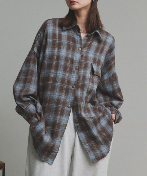 ad thie(アドティエ)の「ポケット付き オーバーサイズ チェックシャツ(シャツ/ブラウス・レディース・ブラック/ブルー/ブラウン・FREE)」の13枚目の写真