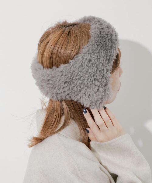 SMELLY（スメリー）の「ファーフラップヘアバンド（ヘアバンド・レディース・ベージュ系その他/グレー・-）」の5枚目の写真