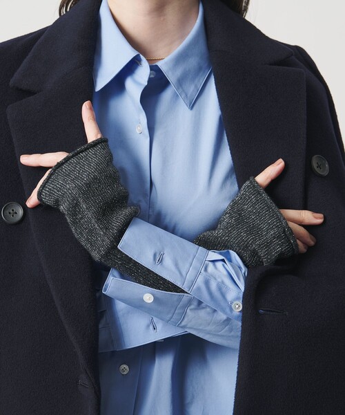 UNITED ARROWS（ユナイテッドアローズ）の「ラメニット フィンガーレスグローブ（手袋・レディース・オフホワイト/グレー系/ダークグレー・FREE）」の6枚目の写真