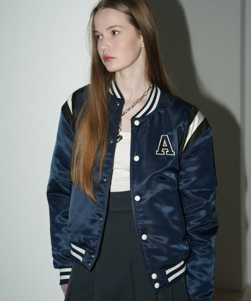AVANDRESS(アバンドレス )の「Atlantis Varsity Jacket NAVY(ブルゾン・メンズ・ネイビー・LARGE/MEDIUM/SMALL)」の2枚目の写真