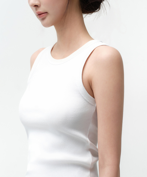 MUSINSA STANDARD WOMAN（ムシンサスタンダードウーマン）の「ウィメンズエッセンシャルタンクトップ[ホワイト]（Tシャツ/カットソー・レディース・その他・SMALL/MEDIUM/LARGE/X-LARGE/X-SMALL）」の5枚目の写真