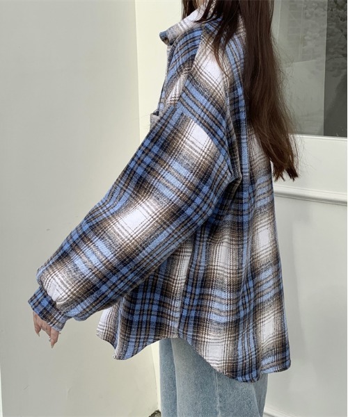 gossip!ロサンゼルス(ゴシップロサンゼルス)の「Y2K 男女共用ビッグサイズシャツチェック ロングシャツ(Tシャツ/カットソー・レディース・ブラック/ワイン/チェック・M)」の7枚目の写真