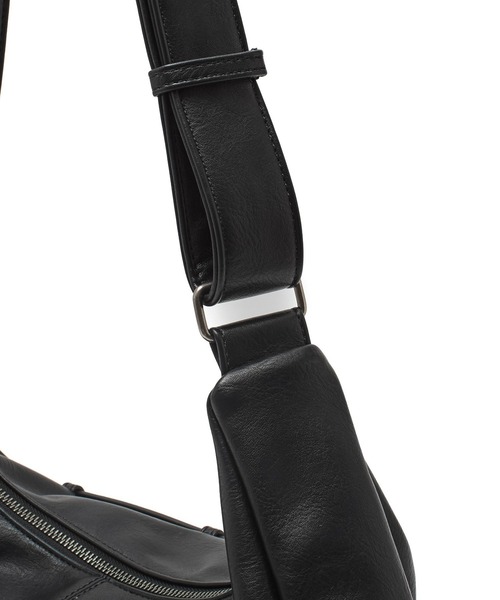 X-girl（エックスガール）の「OVAL LOGO CLASP FAUX LEATHER SHOULDER BAG（ショルダーバッグ・レディース・ブラウン/ブラック・ONE SIZE）」の12枚目の写真