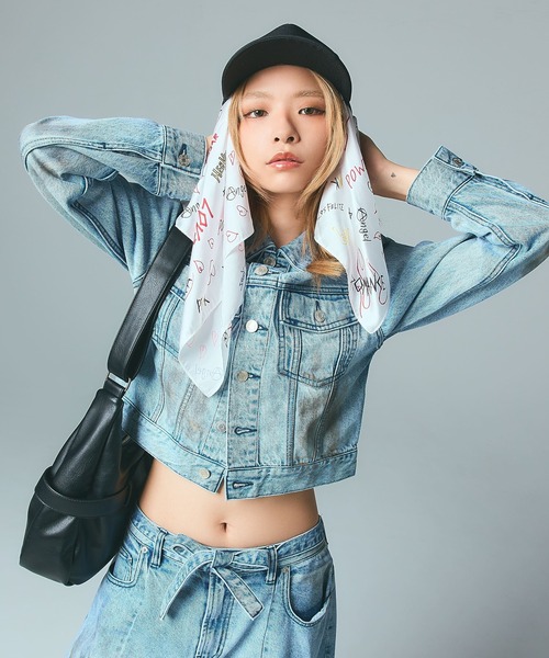 X-girl(エックスガール)の「OVAL LOGO CLASP FAUX LEATHER SHOULDER BAG(ショルダーバッグ・レディース・ブラウン/ブラック・ONE SIZE)」の17枚目の写真