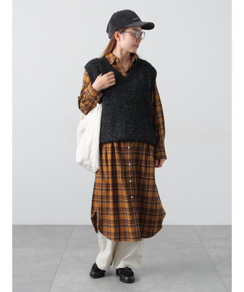 Lugnoncure（ルノンキュール）の「アソート起毛シャツワンピース（ワンピース・レディース・ネイビー/マスタード/オフホワイト/ブラック・F）」の4枚目の写真