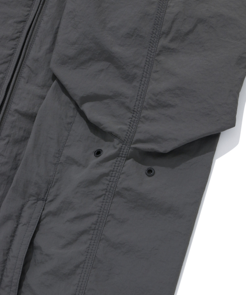 COVERNAT(カバーナット)の「コンフィナイロン トラックジャケット チャコール(ナイロンジャケット・レディース・その他・LARGE/MEDIUM/SMALL/X-LARGE/X-SMALL/XX-LARGE)」の12枚目の写真